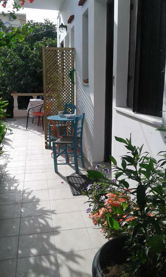 Αmmos Rooms Palaiochora Exterior foto